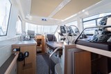 Bavaria E34 Fly - Helm & Saloon